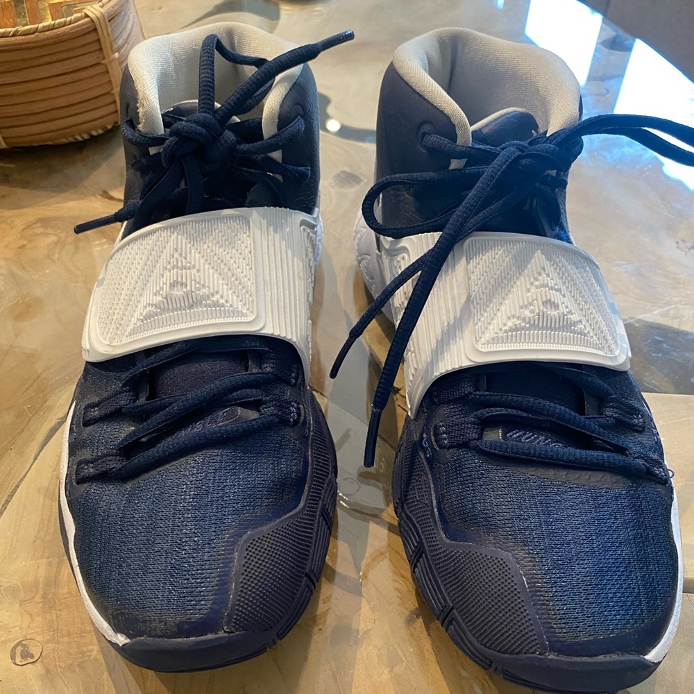 Nike Kyrie-6 sneakers